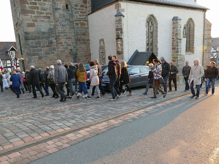 Lumen Christi - Auferstehungsmesse in St. Crescentius (Foto: Karl-Franz Thiede)